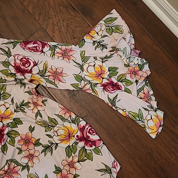 💥3for$12💥 Ashley Stewart women's floral tunic with bell sleeves size 18/20 - Picture 3 of 6